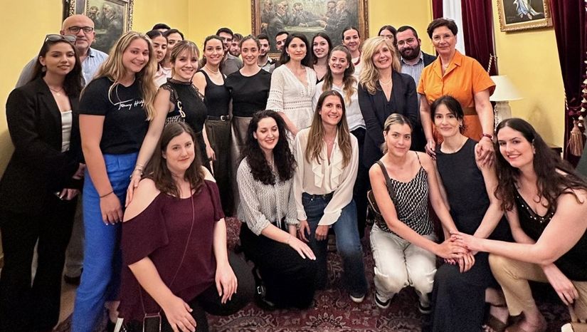 ΔΙΑΛΕΞΗ ΤΗΣ ΚΥΡΙΑΣ ALEXANDRA COUVADELLI